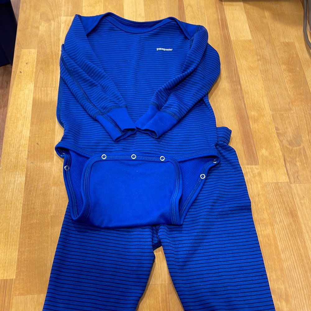 Patagonia Capilene baselayer set- size 24 month